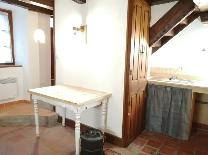 Cozy 2-Bedroom House in Charming Chabanais, France photo 2