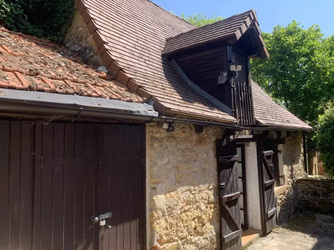Near Hautefort, Dordogne - Character Property to Renovate photo 2