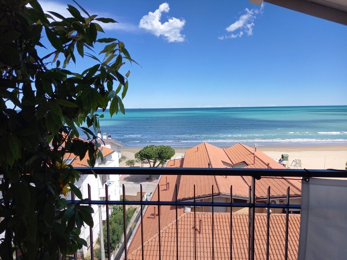 Property in Silvi photo 2