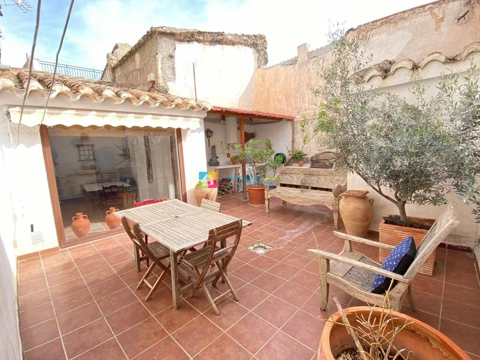 Town house in Albanchez, Almeria province