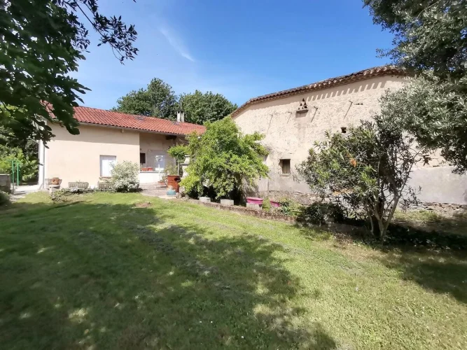F4 House