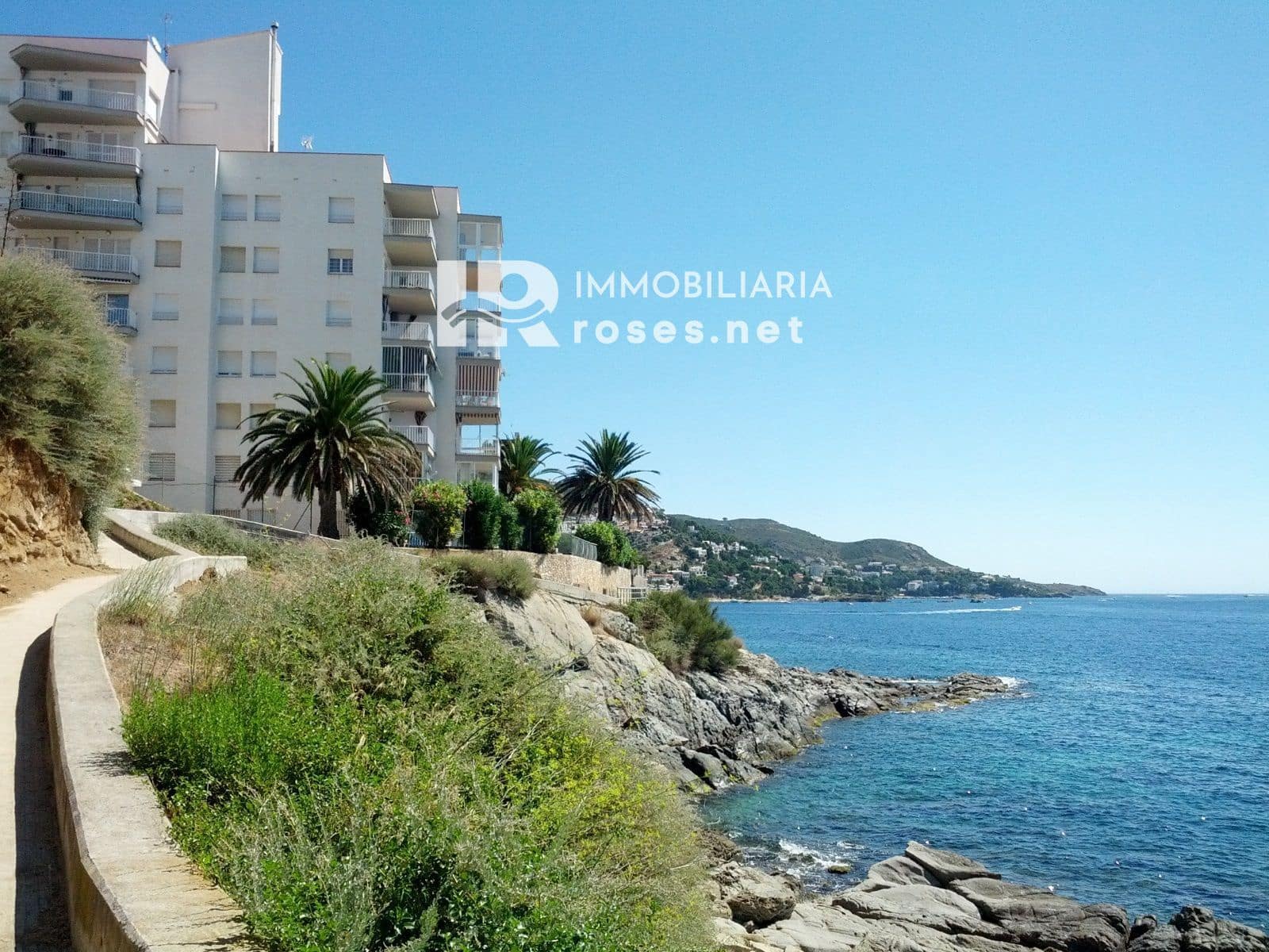 Beach Apartment for sale in Roses, Girona photo 4