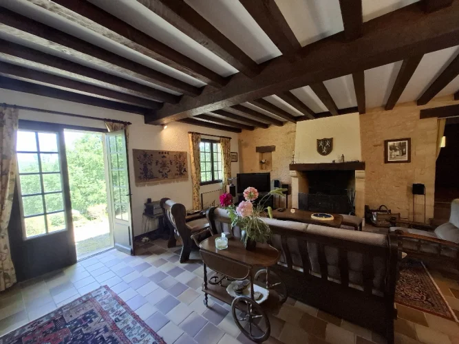 Pleasant House with Single-Level Access photo 3