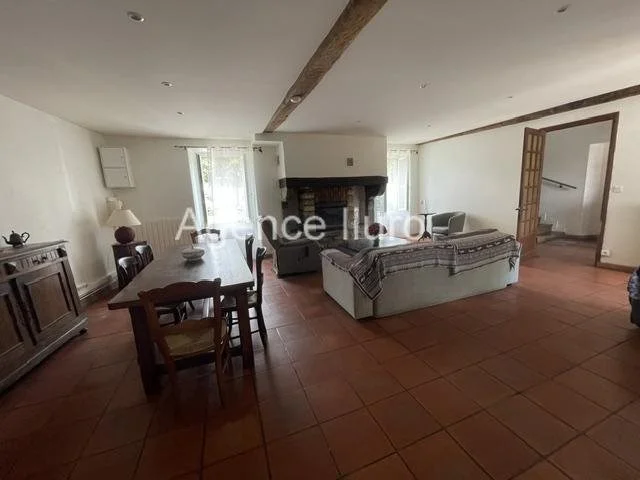 Proximite Oloron - Large Stone Country House with Courtyard, Garden and Garage in the Character of the Old photo 3