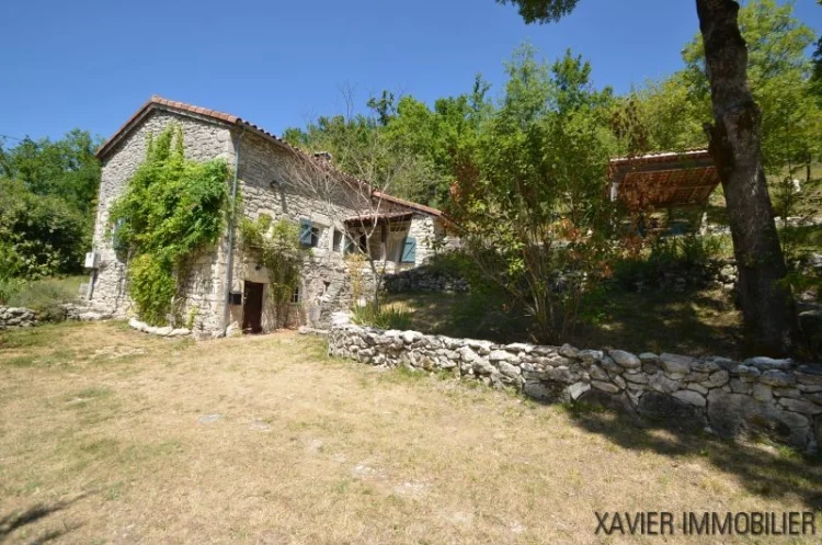 Charming Stone House Located at the End of a Small Hamlet. photo 2