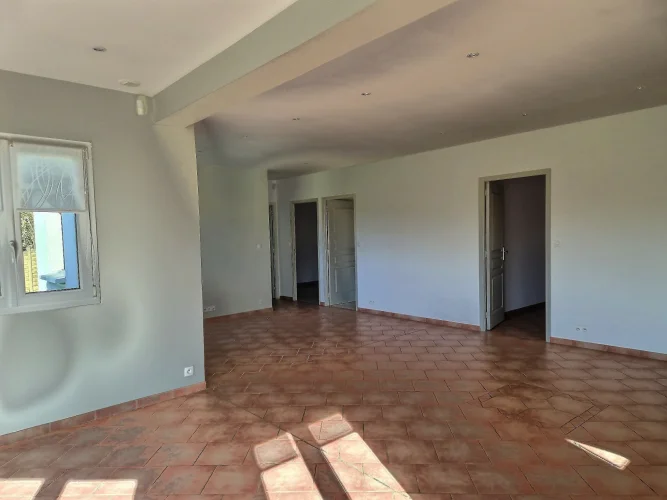 Single-Storey Houses - 5 Rooms - 129m² - Courteilles 28 photo 5