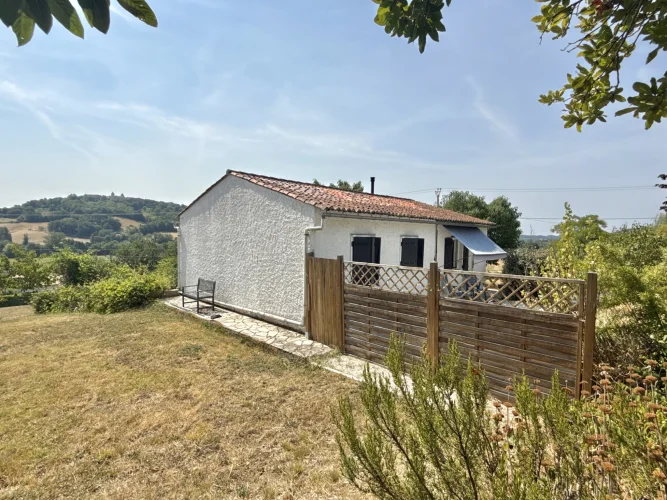 Charming 2 Bed Home with Stunning Views to Lauzerte photo 2