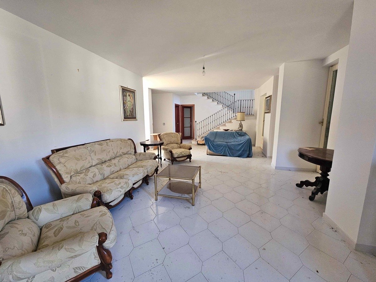 3 bedrooms detached house, 350 m² Atina, Frosinone (province) photo 2