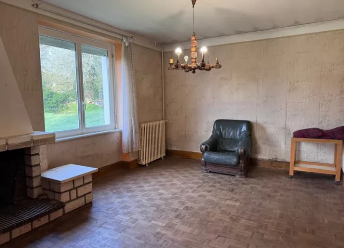 Detached Stone and Slate Property(117 sqm), Situated in a Hamlet, in the Area of Carnoet, with a photo 5
