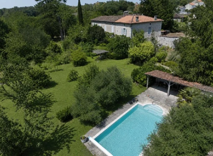 3 Bed House for Sale in Mansle