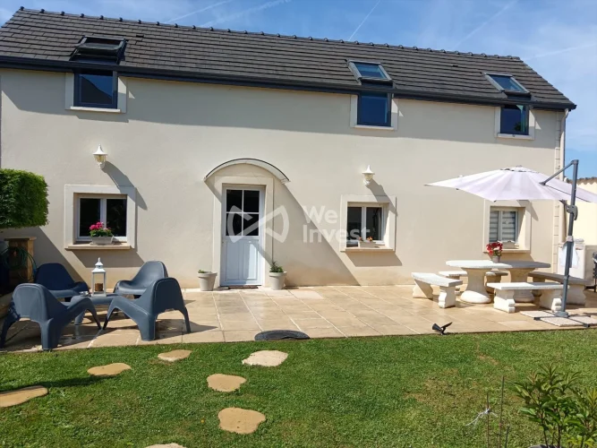 Detached House photo 2