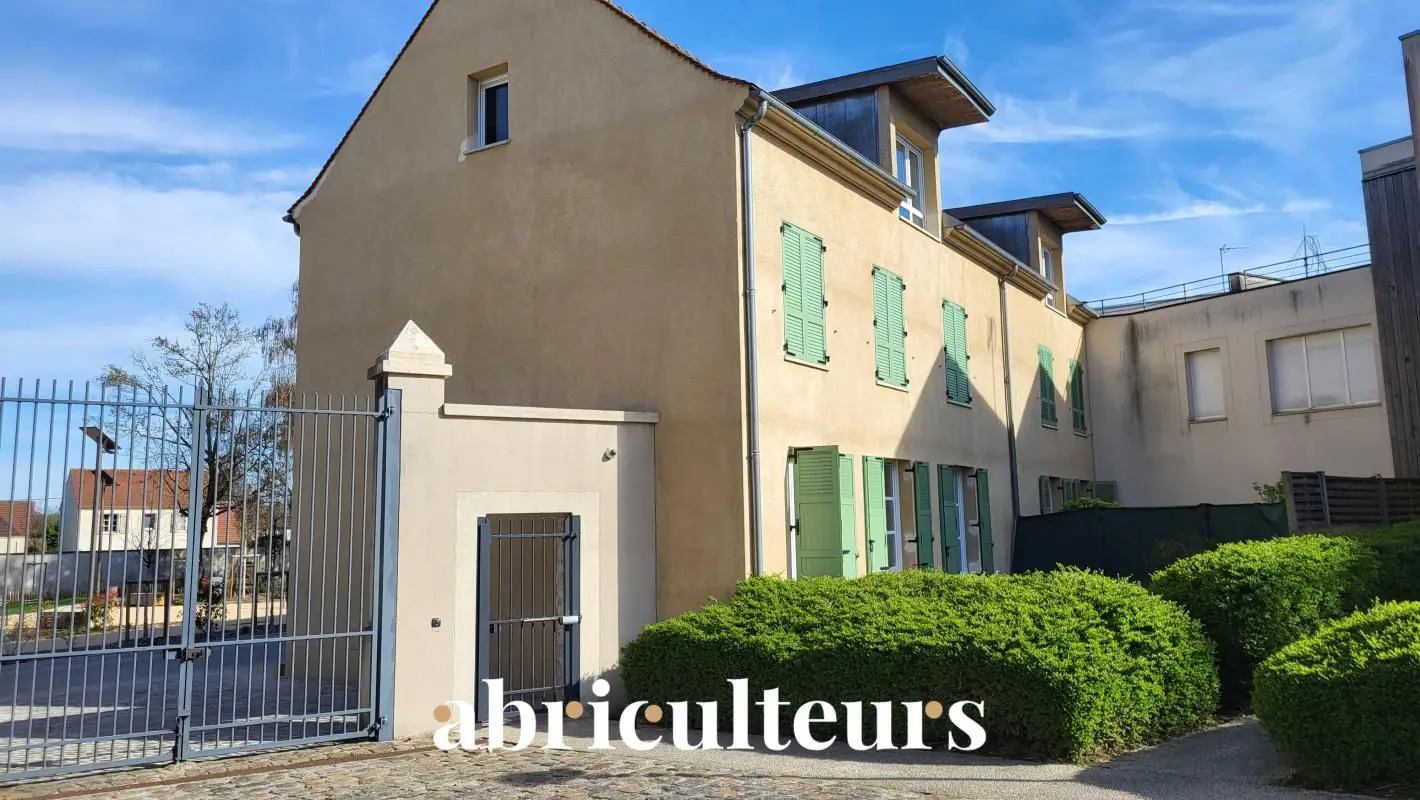 Apartment for sale in Survilliers — 2 bedrooms, 62 m²