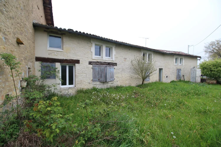 Three Bedroom Detached Property with 2 Hectares