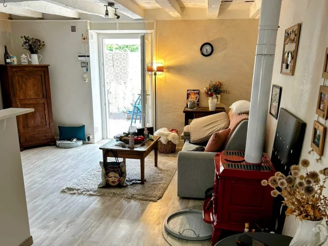 Characterful Renovated Property photo 4