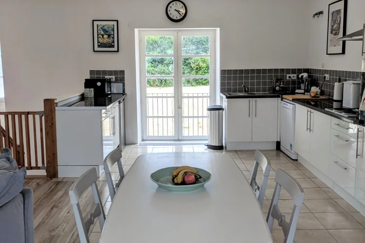 Finistère. Charming 2-Bedroom, 2-Bathroom Duplex Apartment in the Village of Scrignac photo 5