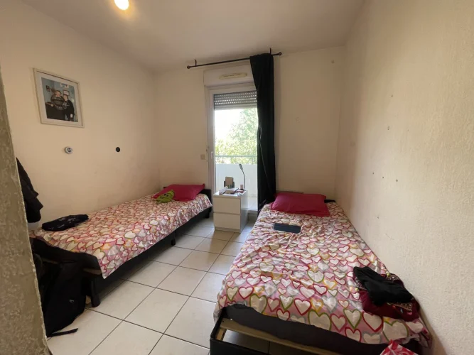 2 Bed Apartment for Sale in Marseille photo 5