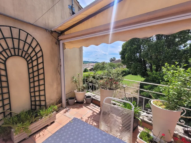 Charming Village House with 101 M2 of Living Space, 4 Bedrooms and a Lovely Sunny Terrace. photo 4