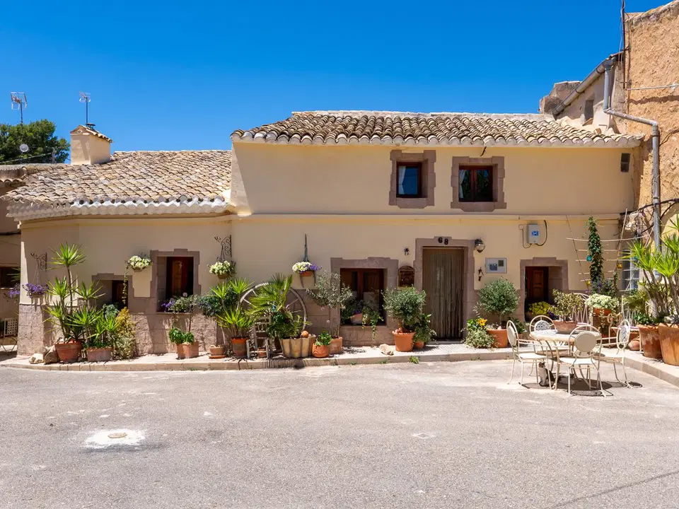 Country Fincas Pinoso S.L.
