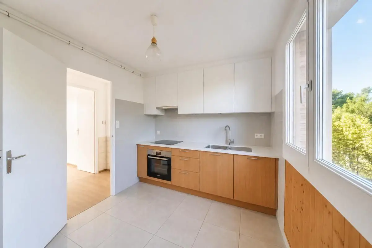 Apartment for sale in Marseille 15eme — 2 bedrooms, 54 m² photo 5