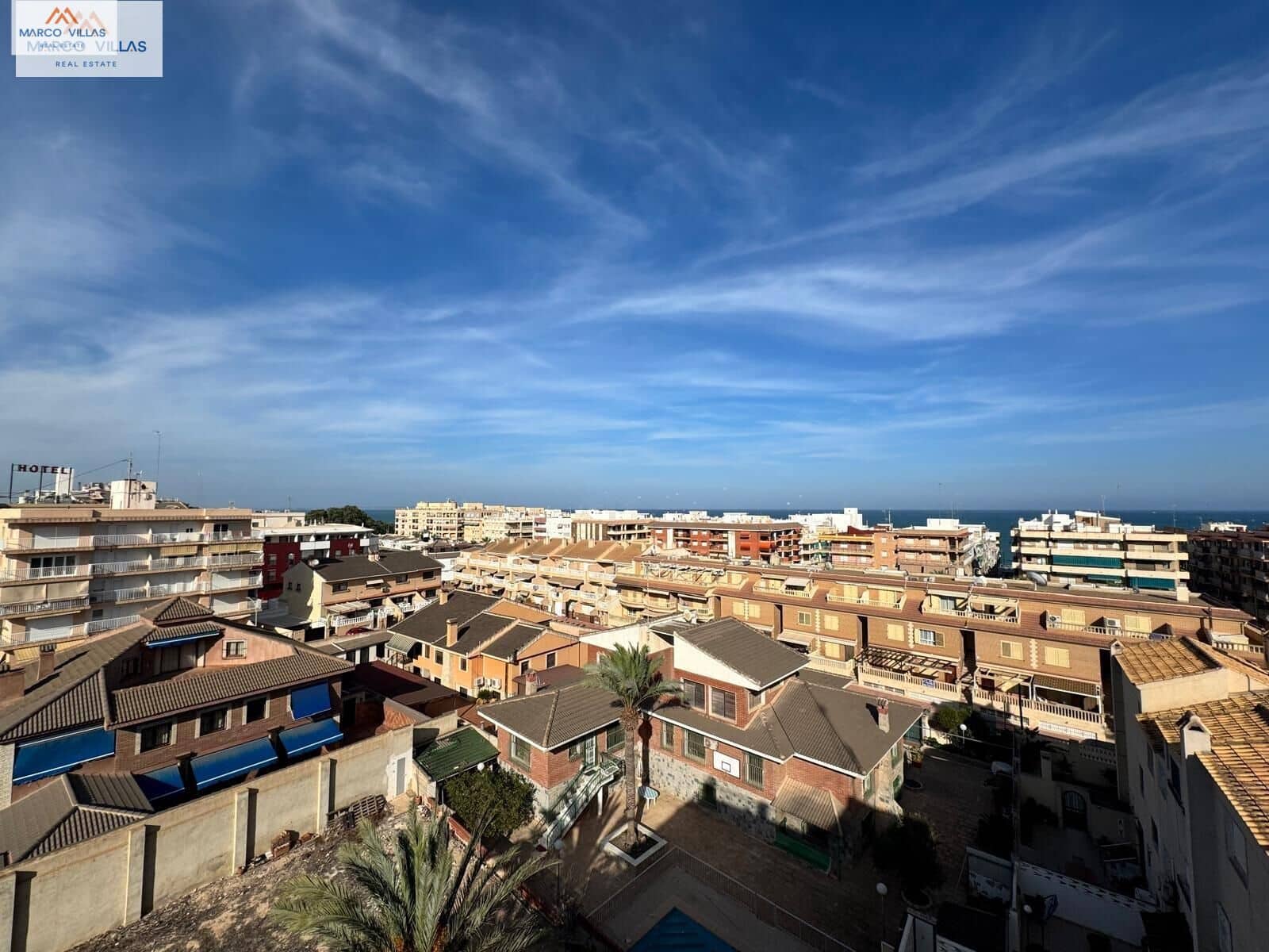Flat for sale in Guardamar del Segura, Alicante photo 2