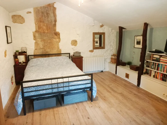 Cute 2-Bedroom Character Cottage with Pool photo 4