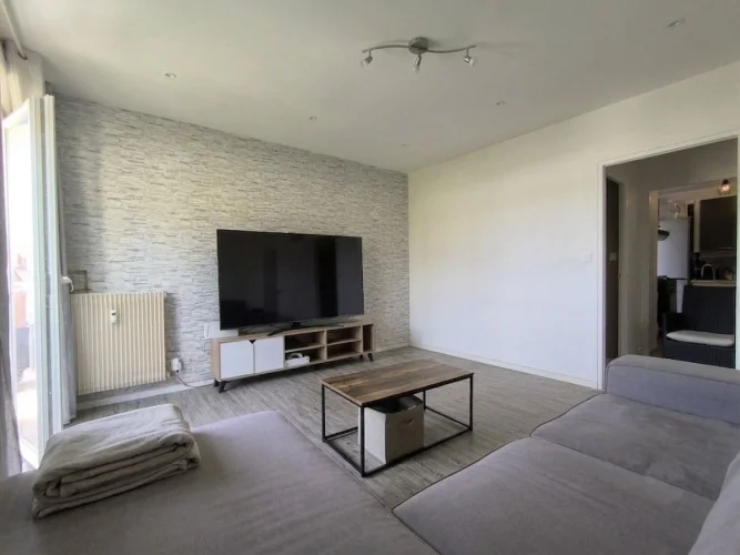 2 Bed Apartment for Sale in Chalon-Sur-Saône photo 3