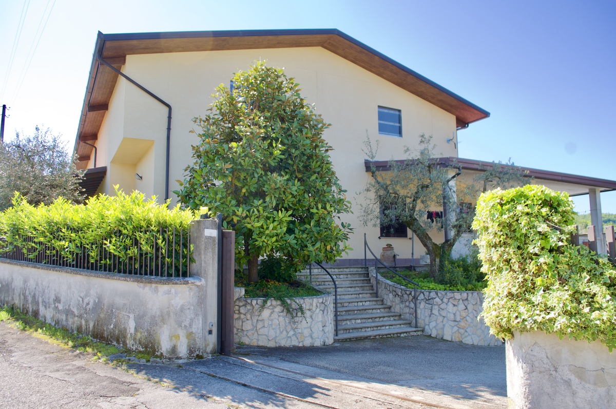 5 bedrooms house, 400 m² Arpino, Frosinone (province)