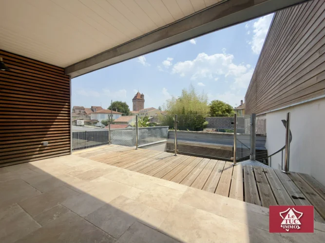 Townhouse with Terraces, Garage and Jacuzzi photo 2