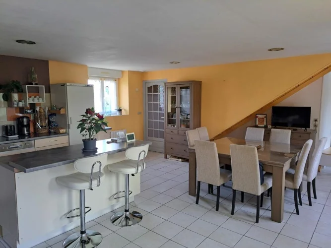F6 House photo 4