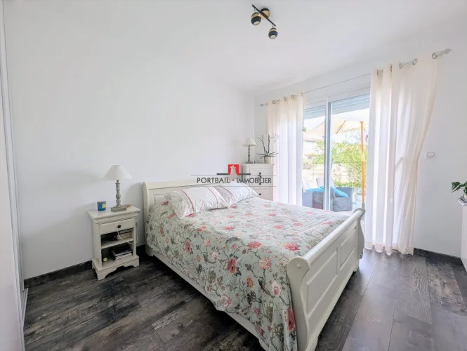 House with 3 Bedrooms, Garden, Garage photo 5
