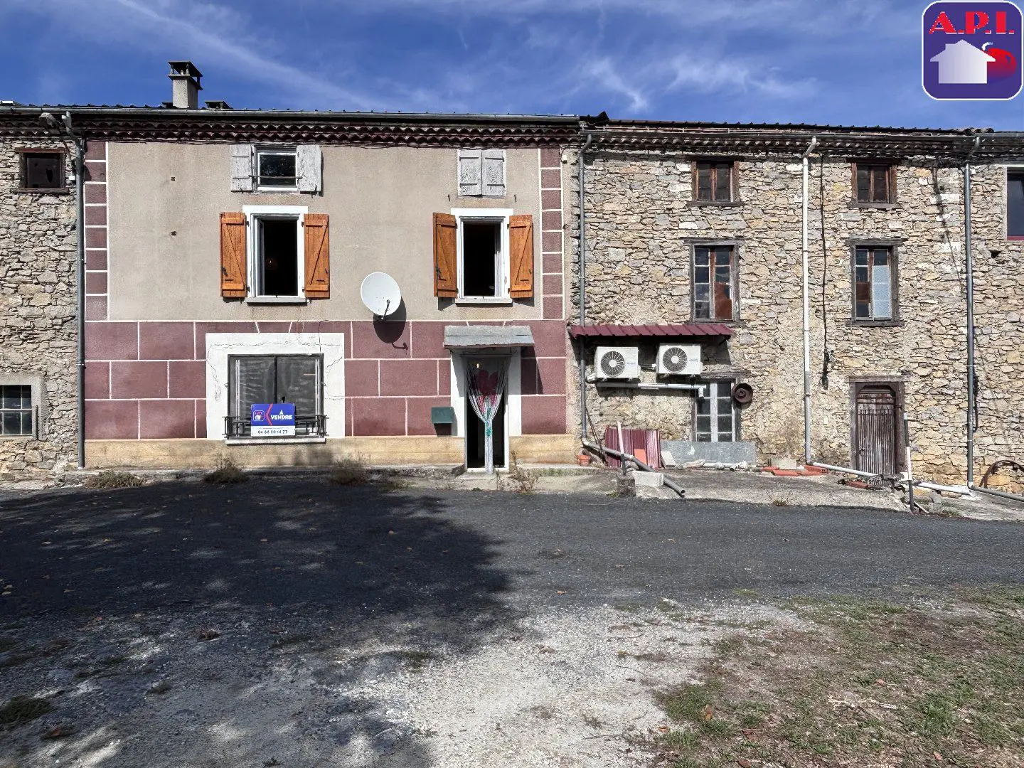 House for sale in Roquefeuil — 4 bedrooms, 182 m²