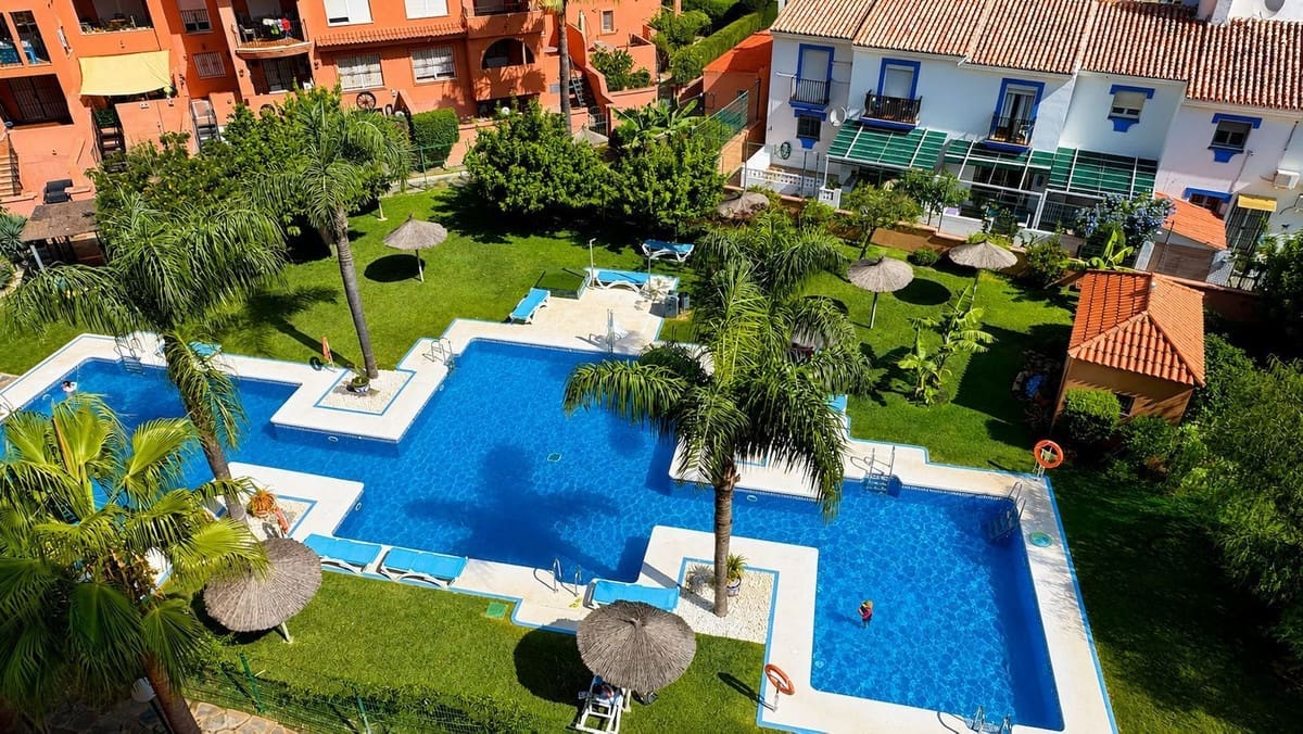 Penthouse for sale in La Duquesa / Puerto de la Duquesa, Manilva, Málaga photo 4