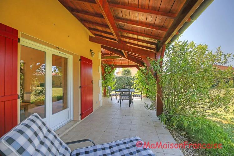 Immaculate 2bed/2bath Villa, Communal Swimming Pool Close to a 27 Hole Golf Course photo 4