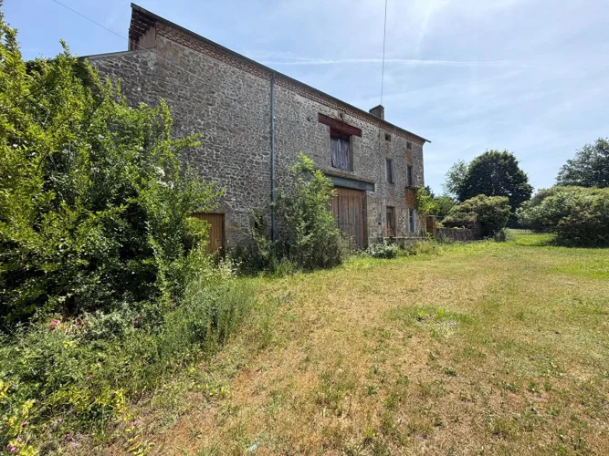 Haute Vienne - Large Stone Farmhouse for Renovation with 3 Barns and 1.3 Hectares of Attached Land