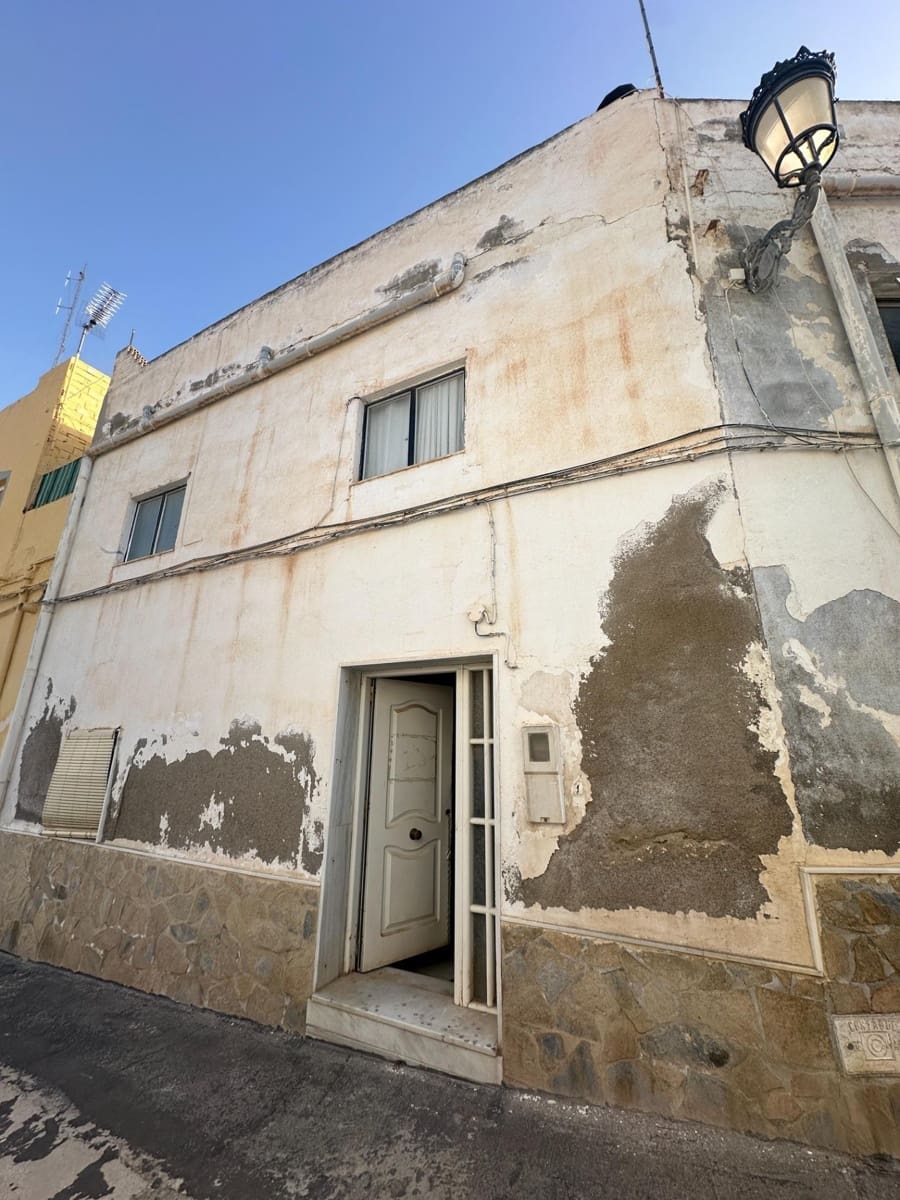 Townhouse for sale in Olula del Río, Almería photo 3