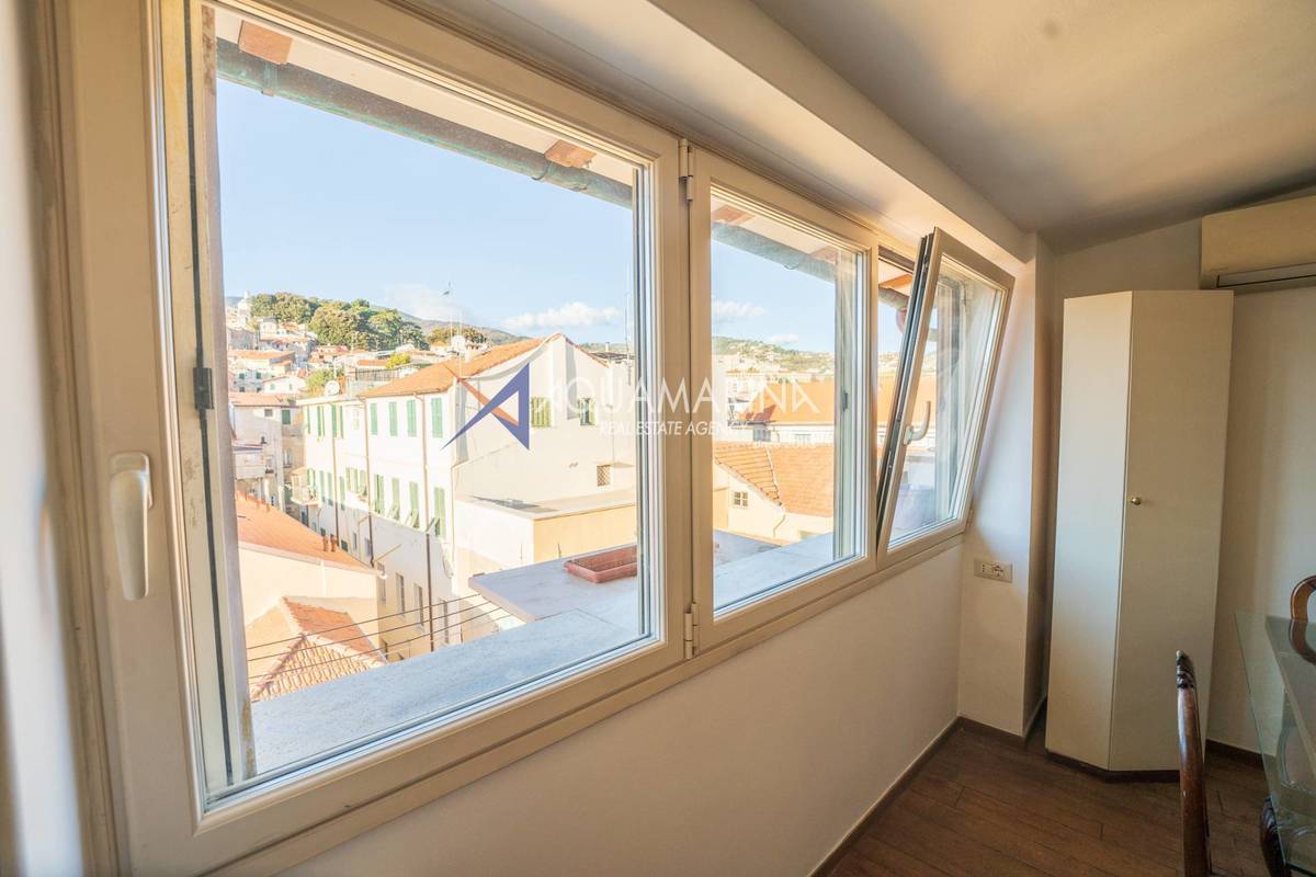 1 bedroom apartment, 35 m² Sanremo, Imperia (province) photo 3