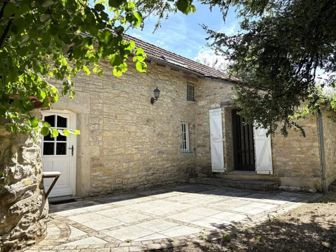 3 Bedroom Stone House 10 mins from Town photo 2