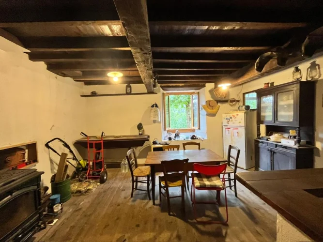 2 Bed House for Sale in Saurat photo 2