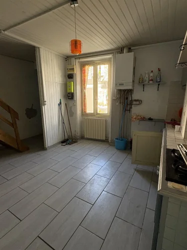 In the Heart of Fumel, Charming Semi-Detached House, Close to all Amenities. It Offers on the photo 5