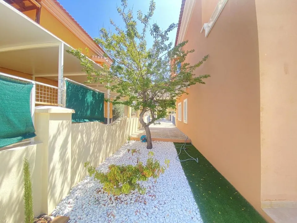 Hilton Real Estate photo 3