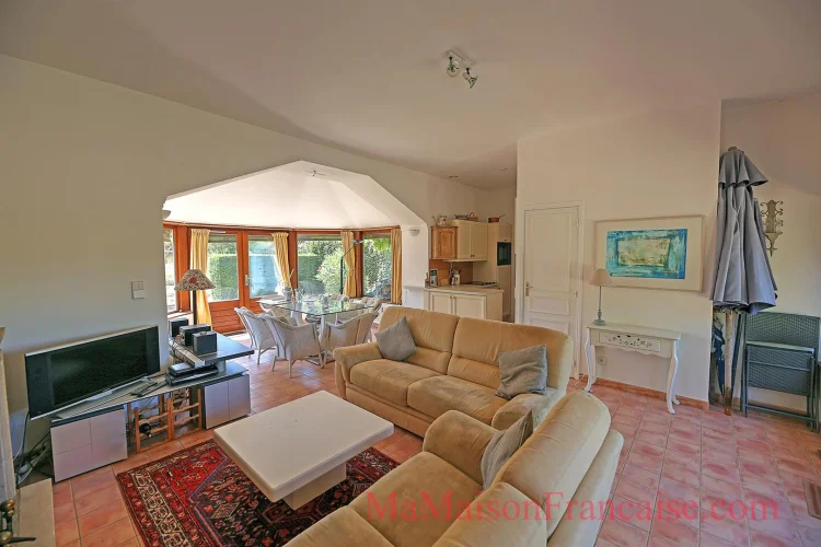 Luxury 2 Bed/2 Bath Orangerie in Grounds of a Chateau Adjacent to 27 Hole Golf Course photo 5