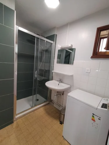 Pleasant 4-Room Apartment with an Unobstructed View photo 5
