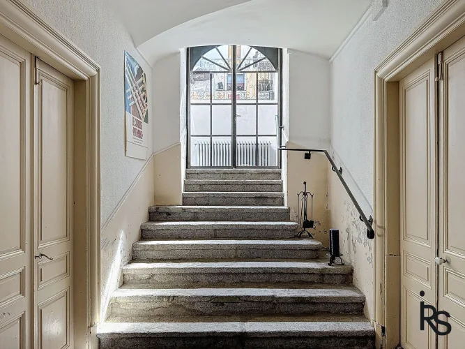 A Magnificent 260 m² Master's House with a Terrace and Adjacent Enclosed Garden photo 4