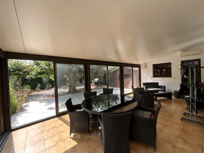 13 Minutes from Carcassonne, 148 m² Detached House with Garage and Garden