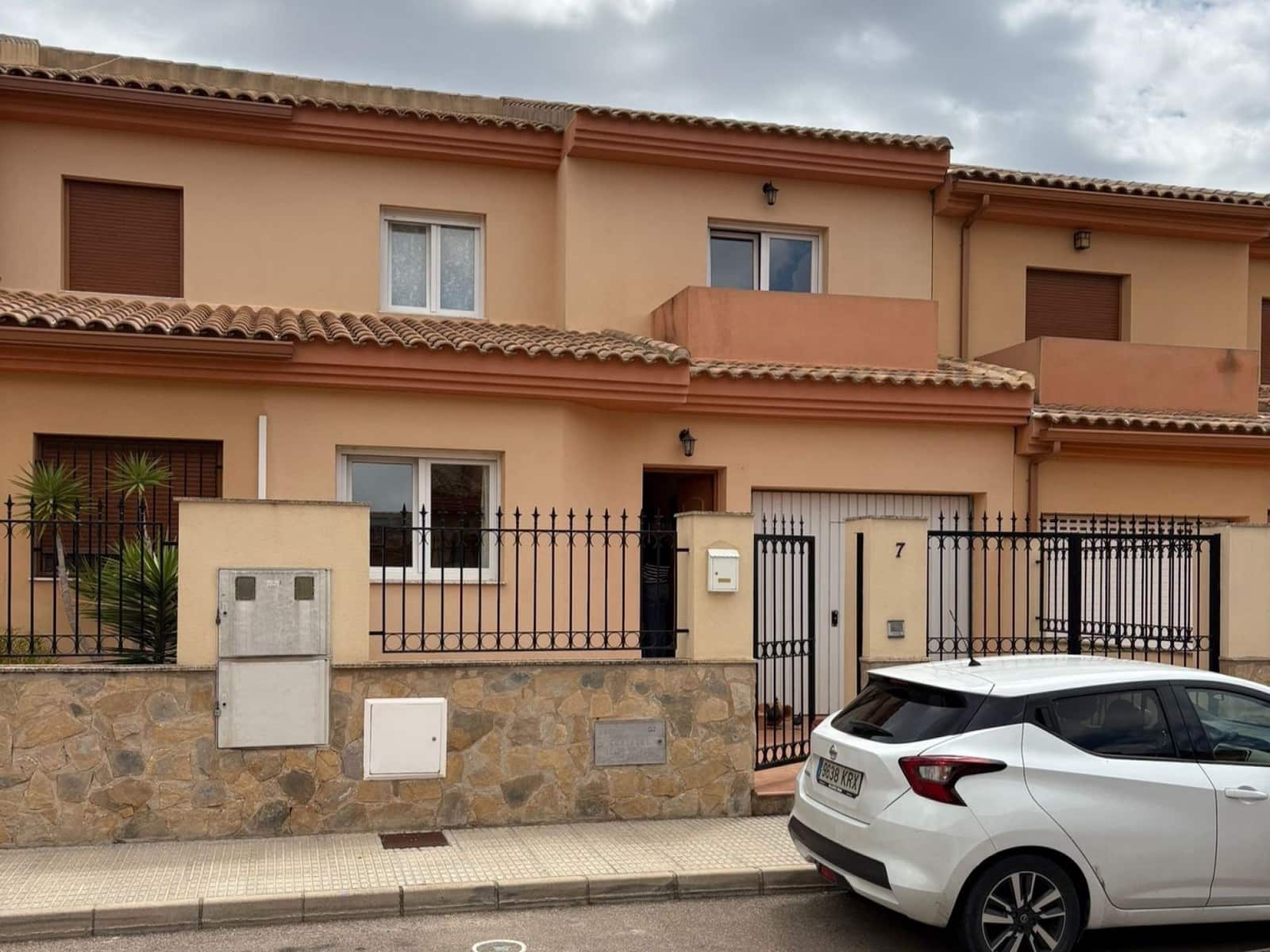 Townhouse for sale in Pinoso, Alicante