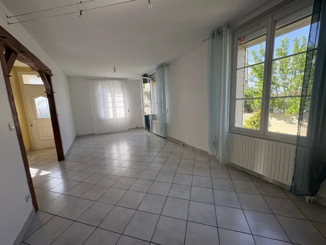 House - 121m² - 5 Rooms