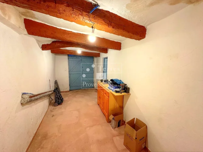 Aups – Village House with Garage and Rooftop Terrace – High Potential photo 3