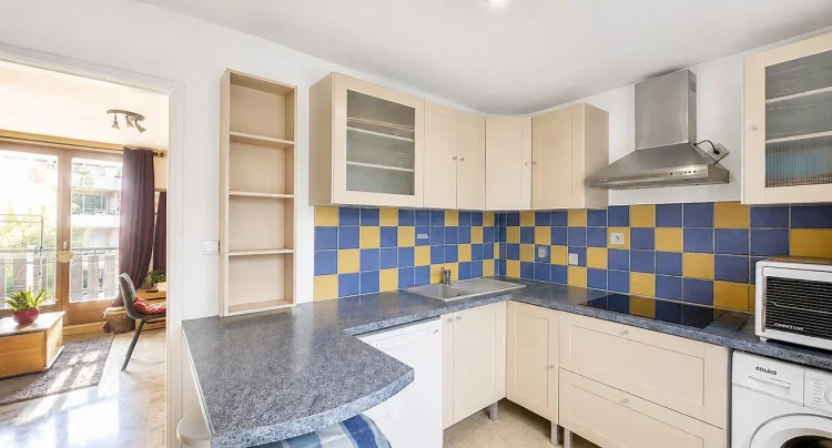 Bright T3 Apartment with Terrace - Investor Project photo 3