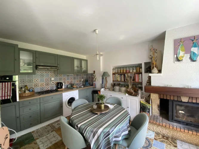Near Aspet, Pretty T4 House with Oubuildings on 336m² photo 2