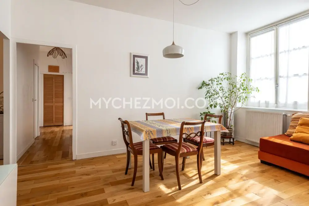 Apartment for sale in Caluire-et-Cuire — 2 bedrooms, 66 m² photo 4